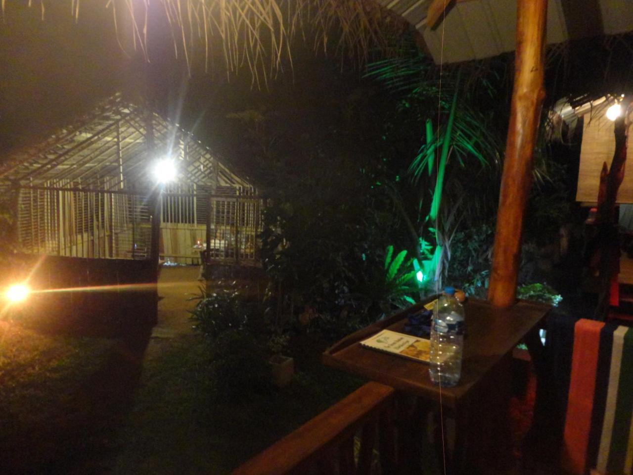 The Green Station Hotel Dikwella Exterior foto